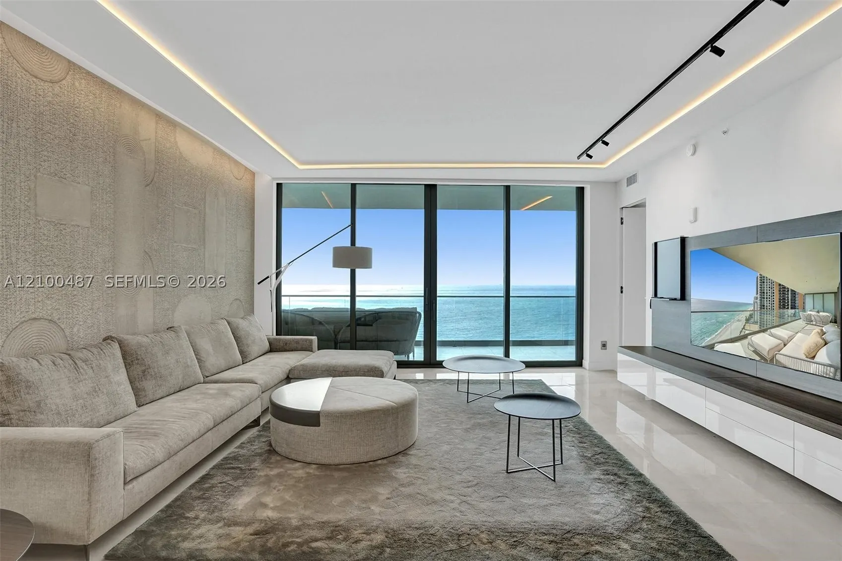 18975 COLLINS AVE #2001