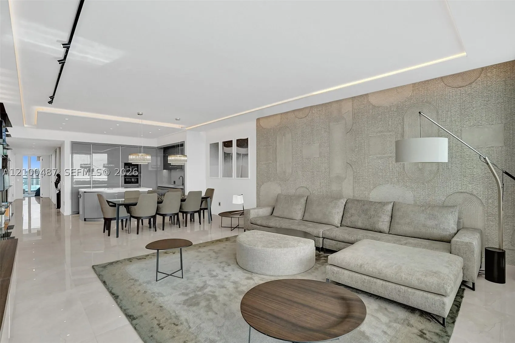 18975 COLLINS AVE #2001