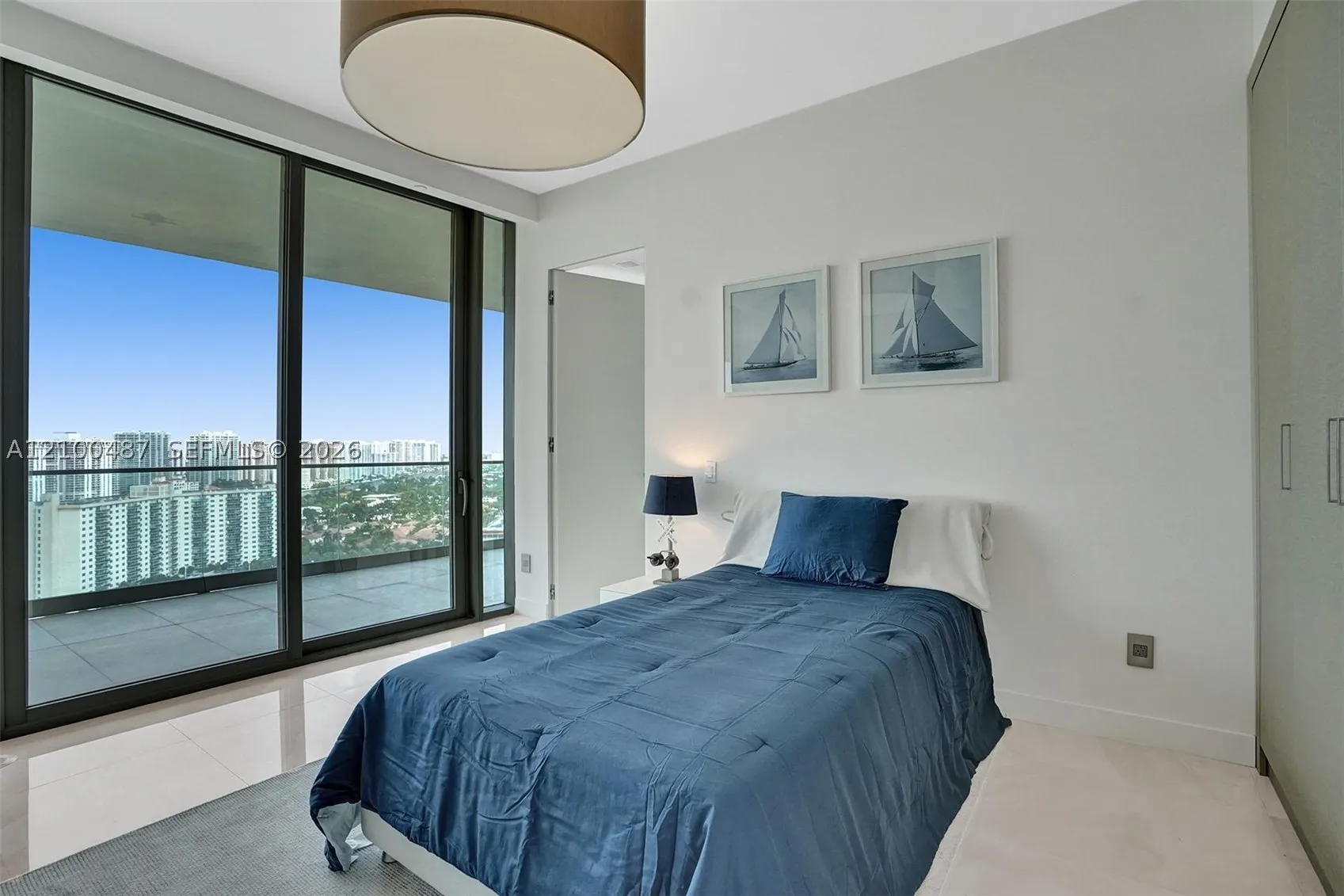 18975 COLLINS AVE #2001