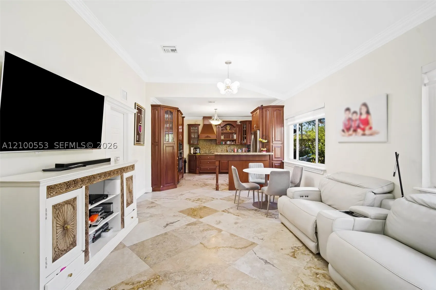 330 Viscaya Ave