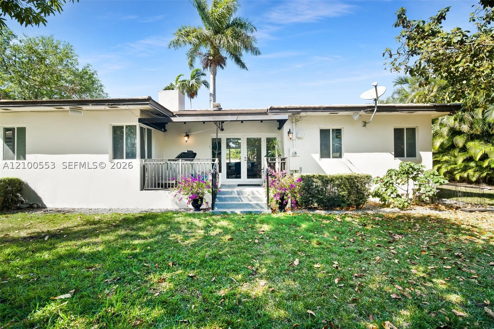 330 Viscaya Ave