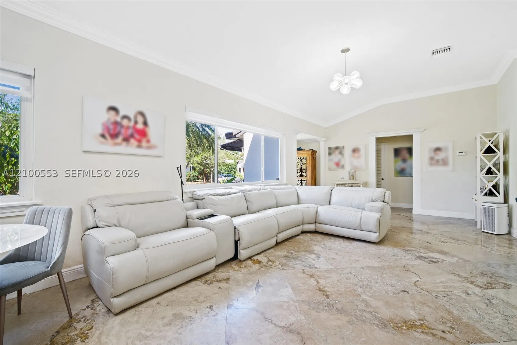 330 Viscaya Ave