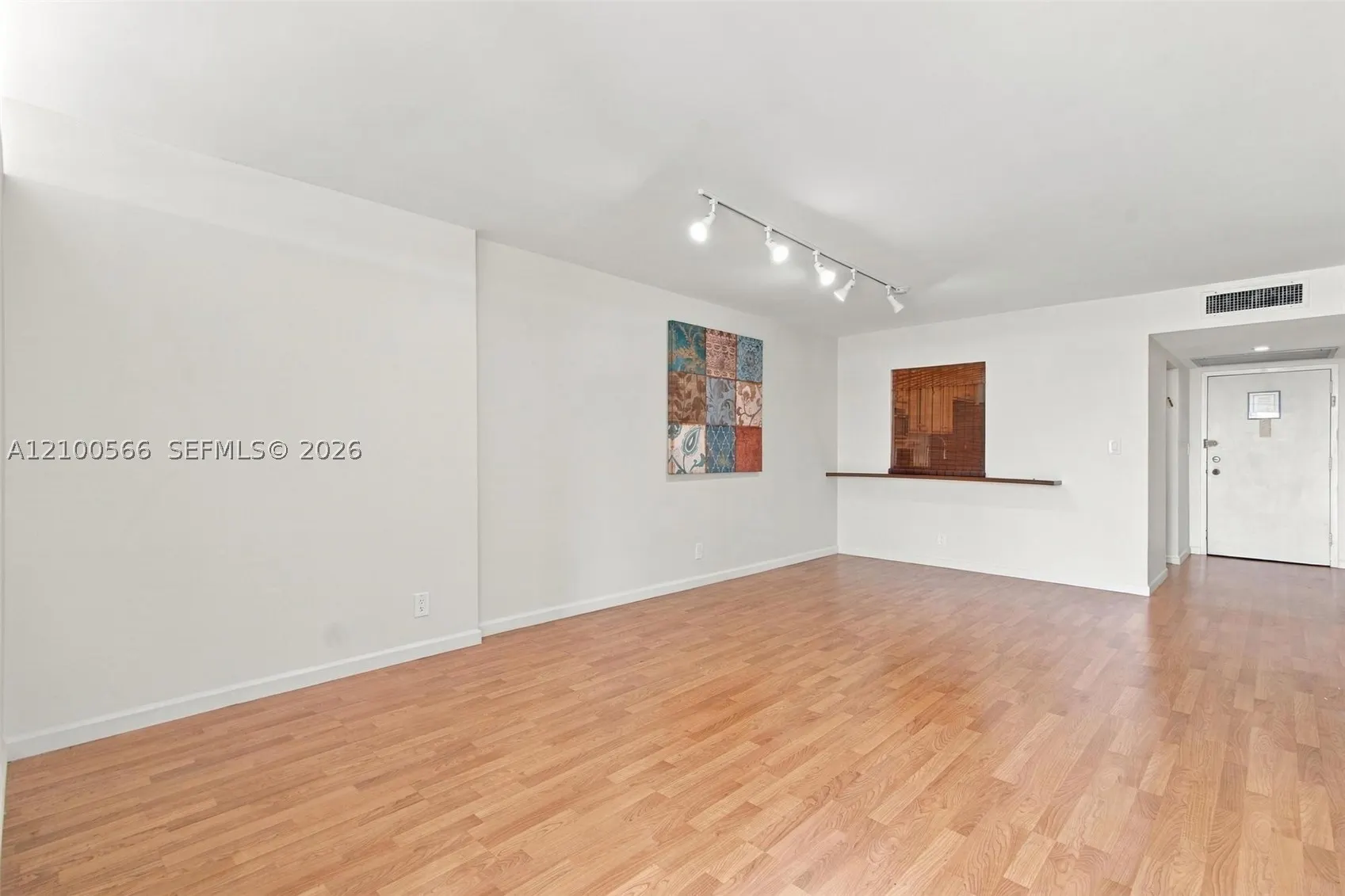 1000 Parkview Dr #627