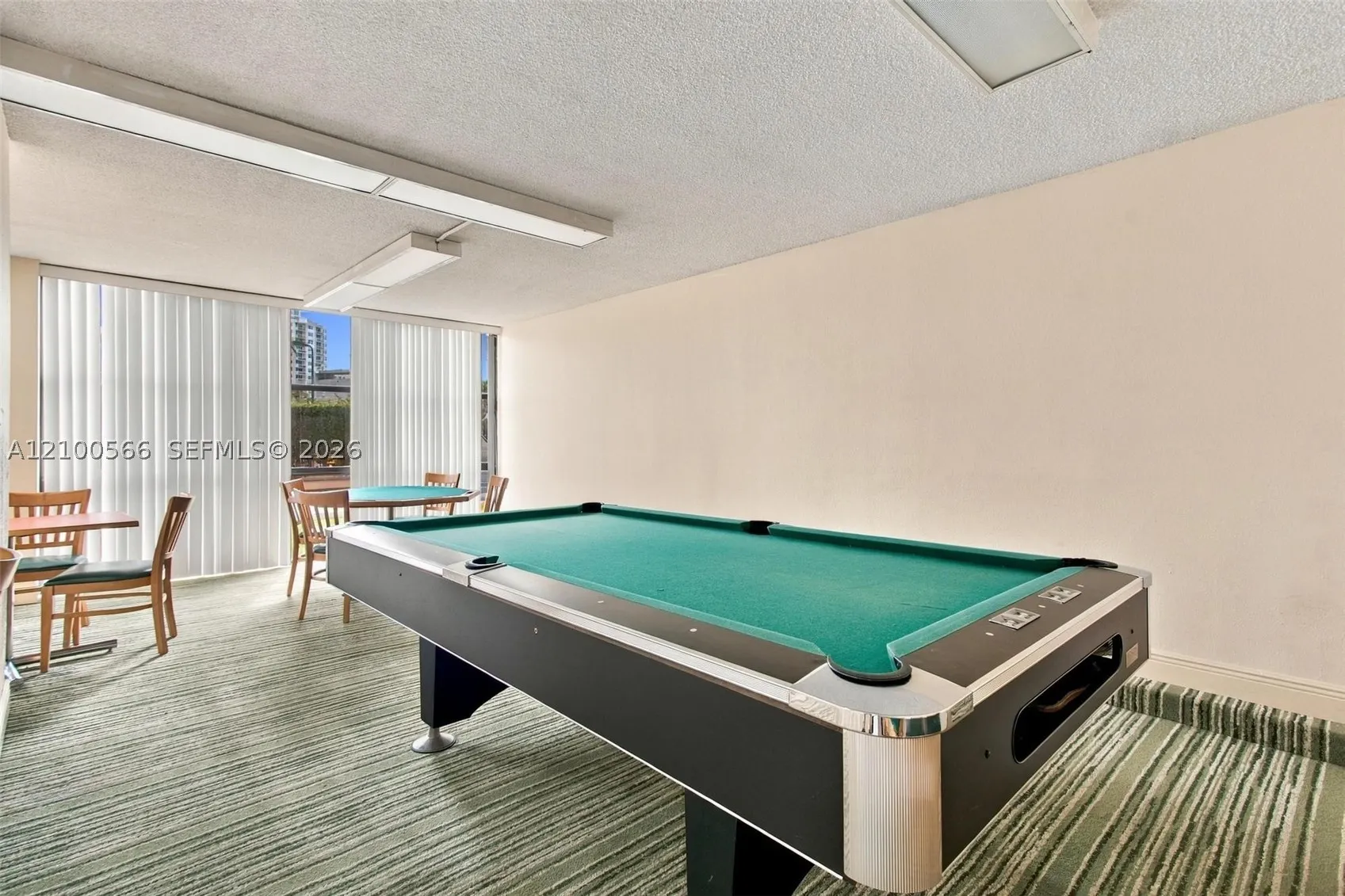 1000 Parkview Dr #627