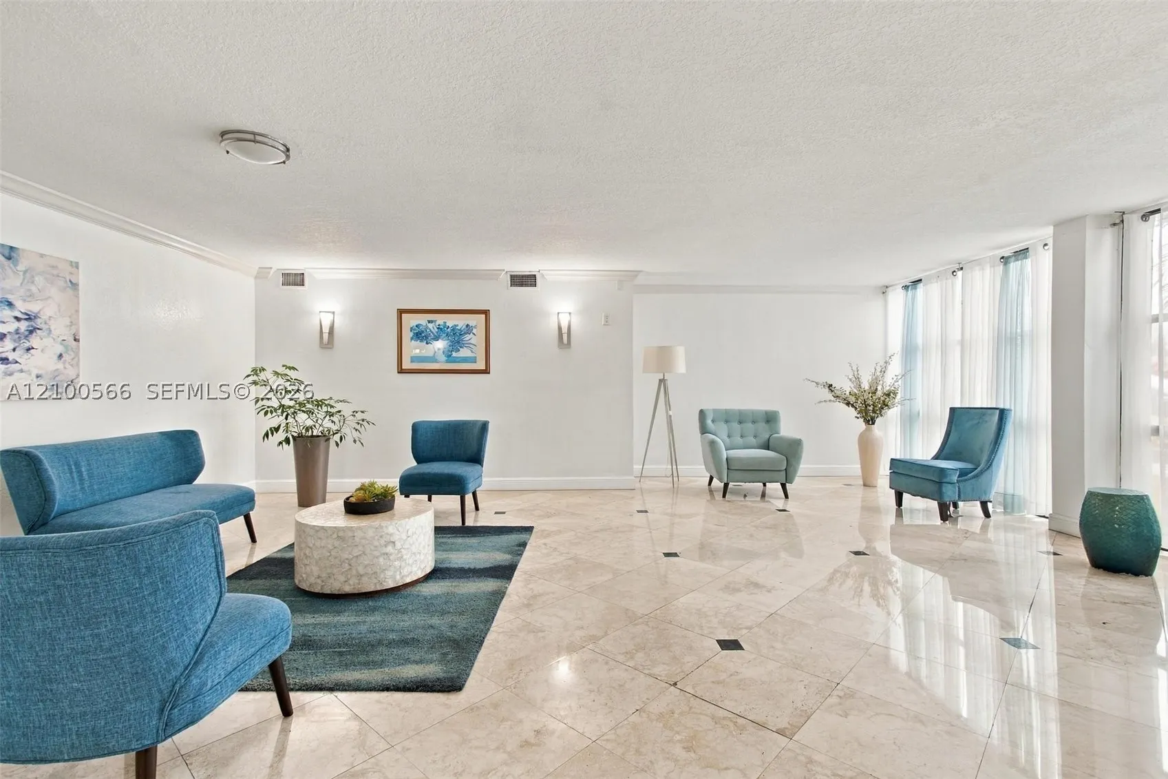 1000 Parkview Dr #627