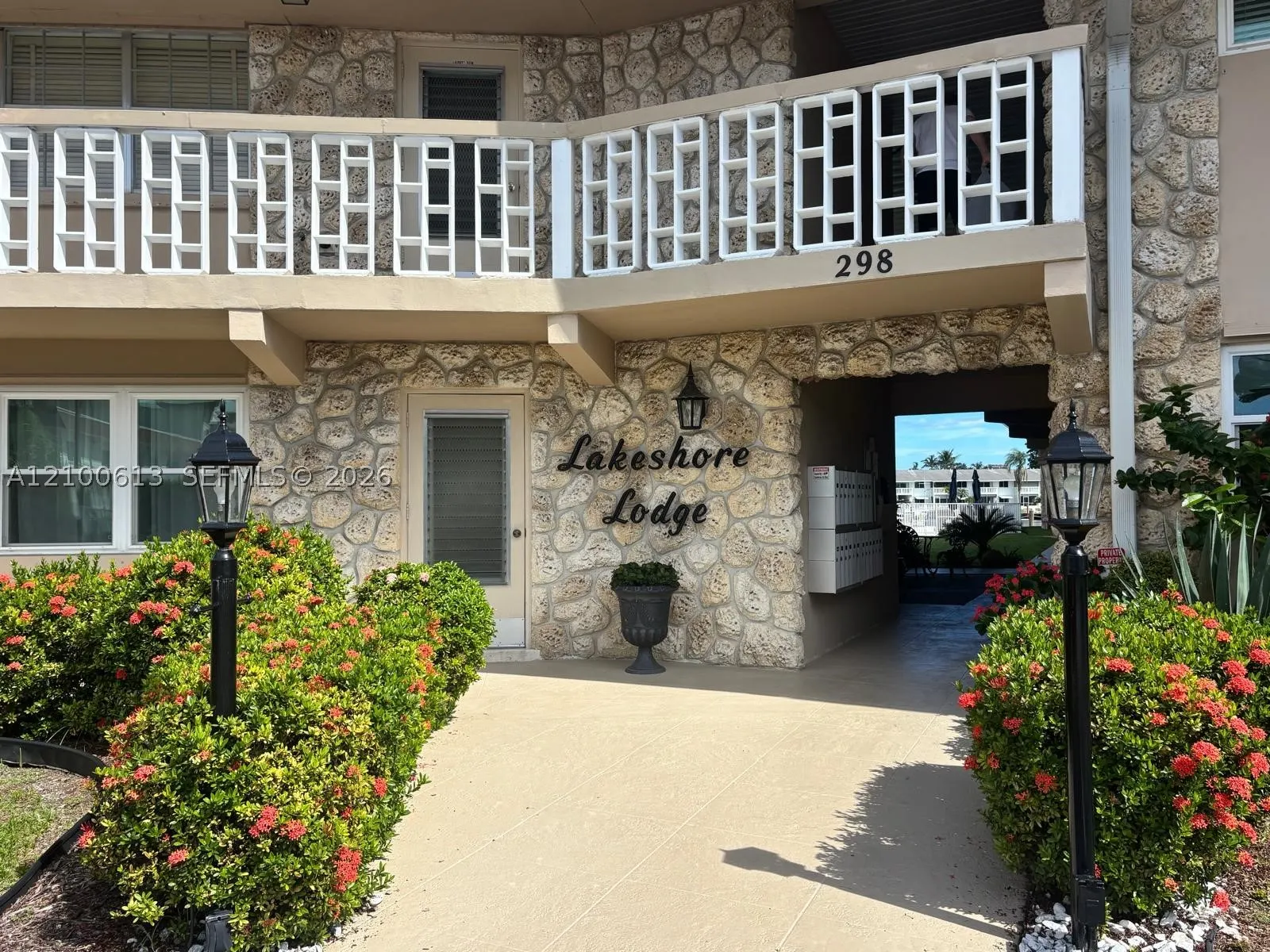 298 SE 6th Ave #15