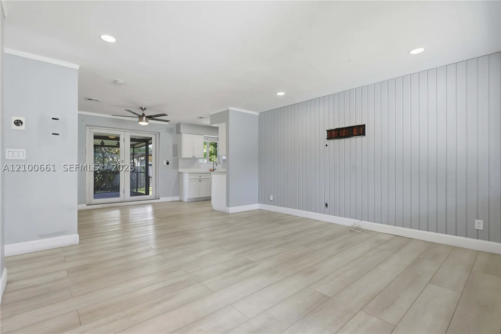 1324 N 24th Ave