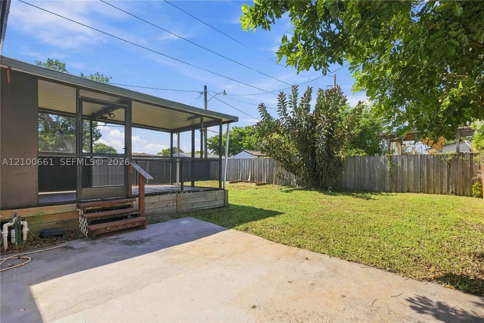 1324 N 24th Ave