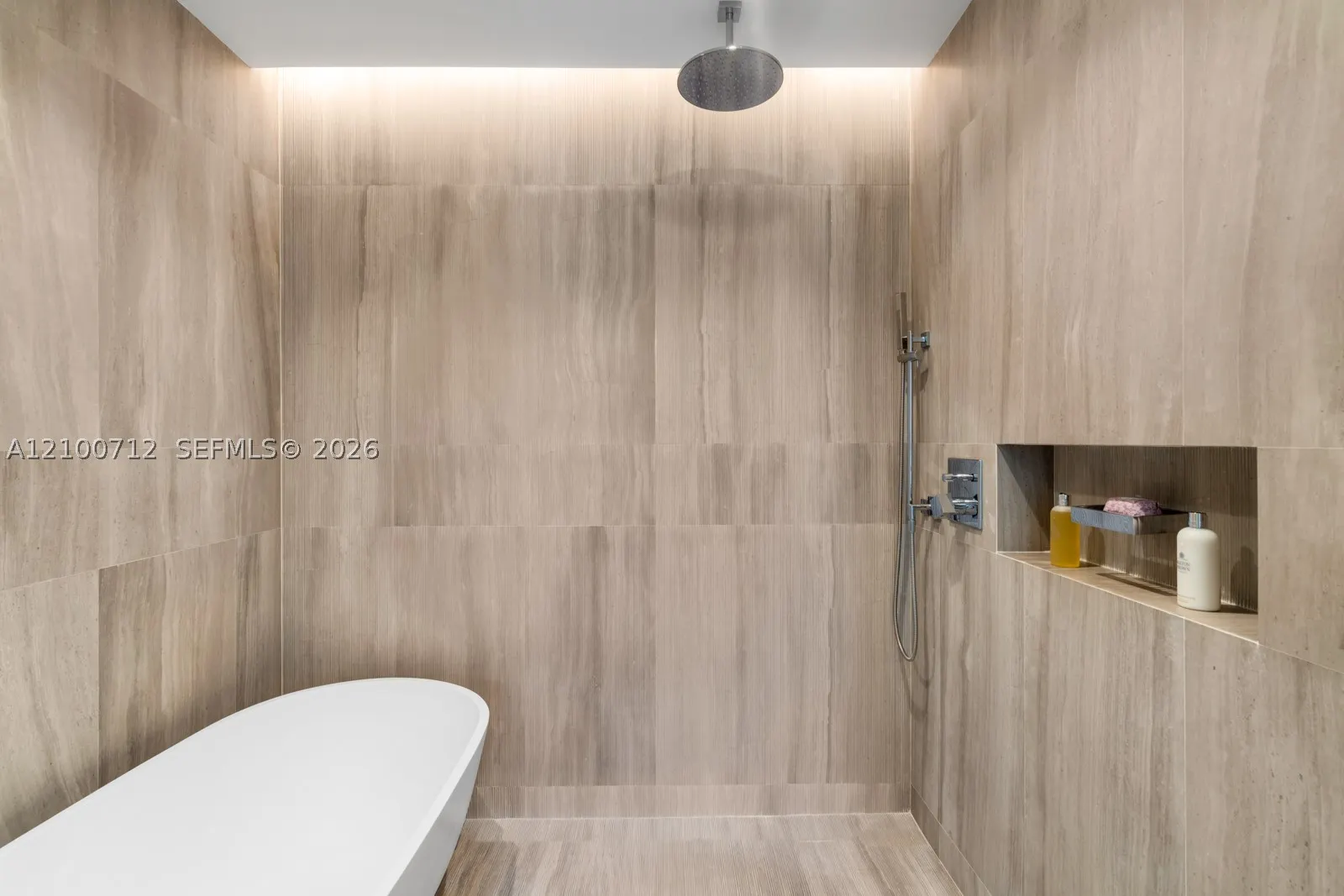 5775 Collins Ave #1005