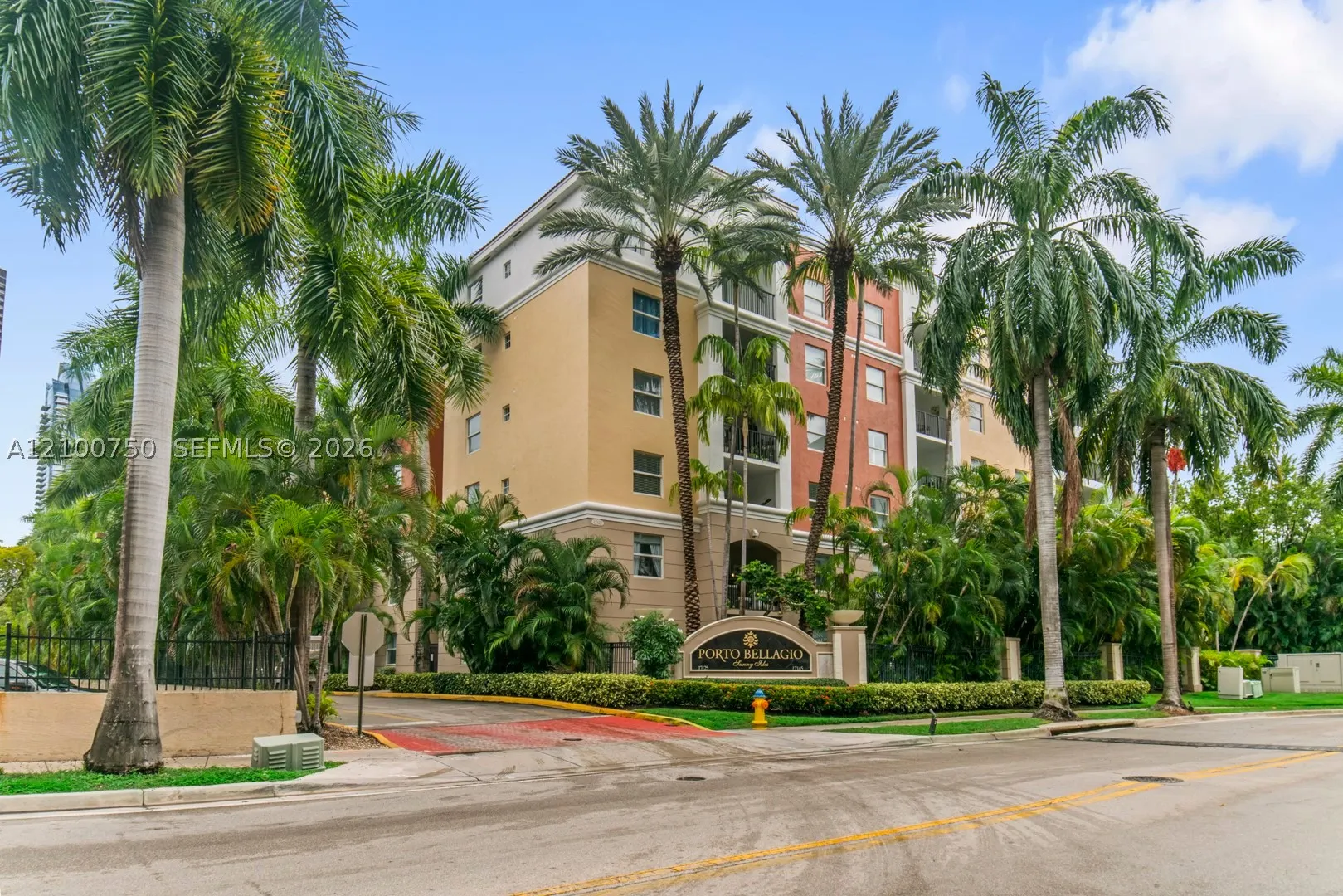 17145 N Bay Rd #4106