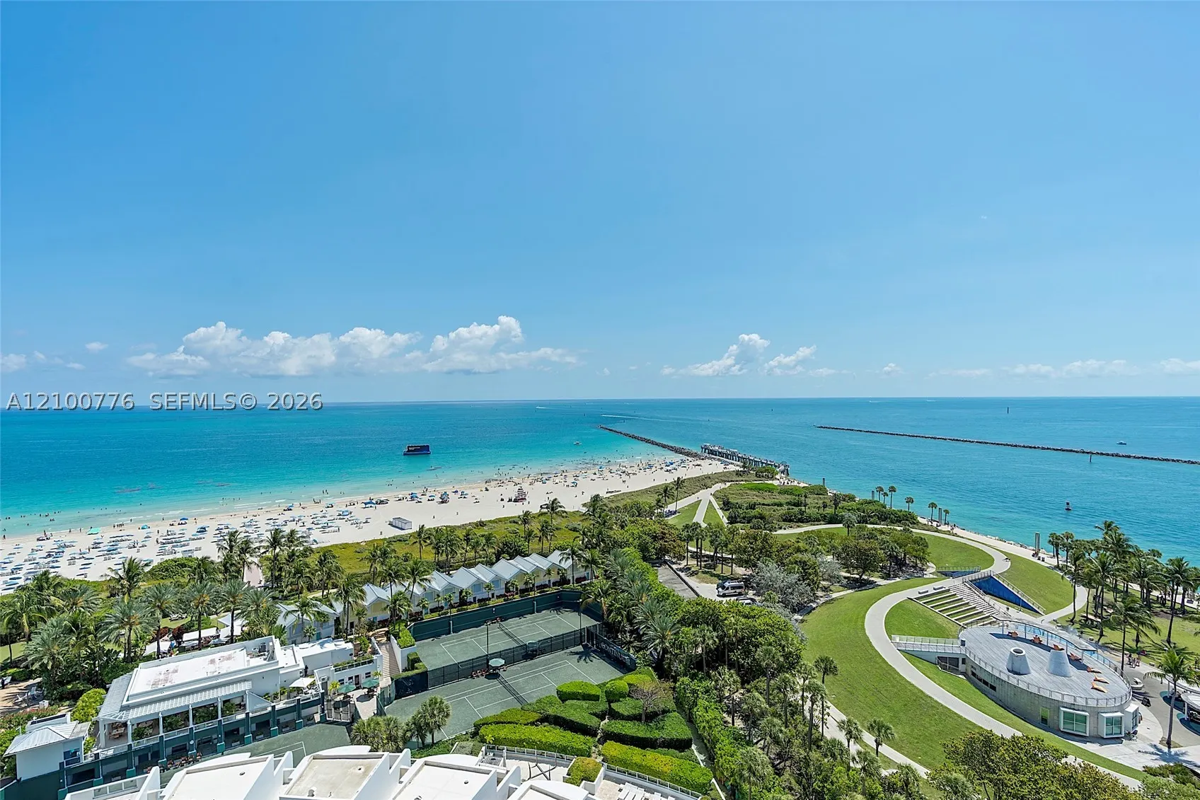 100 S Pointe Dr #506
