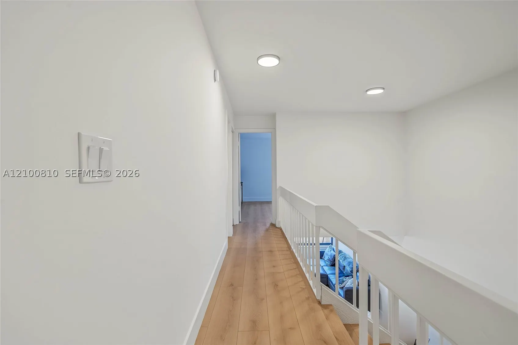 2607 N 40th Ave