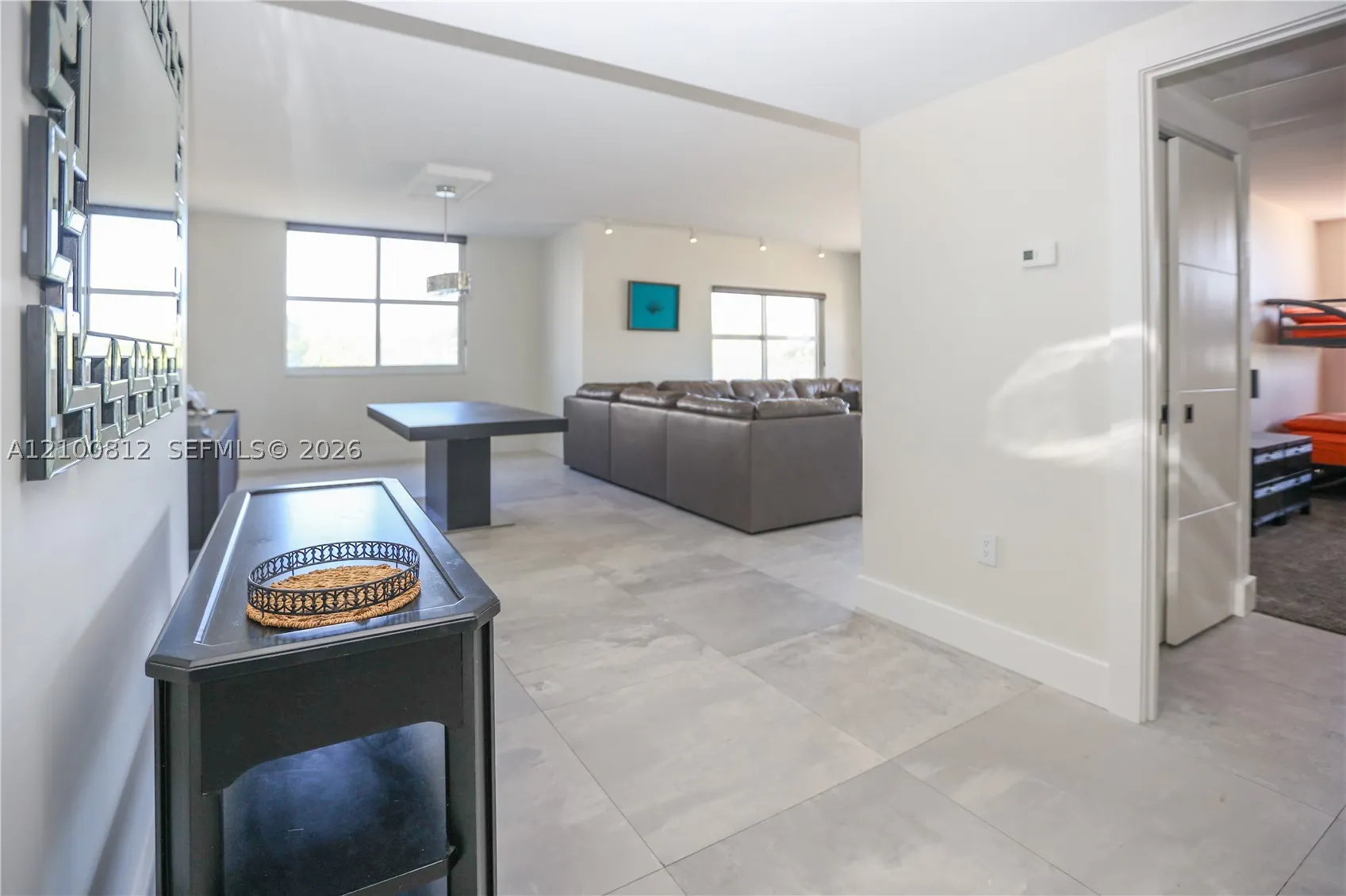 300 Bayview Dr #216