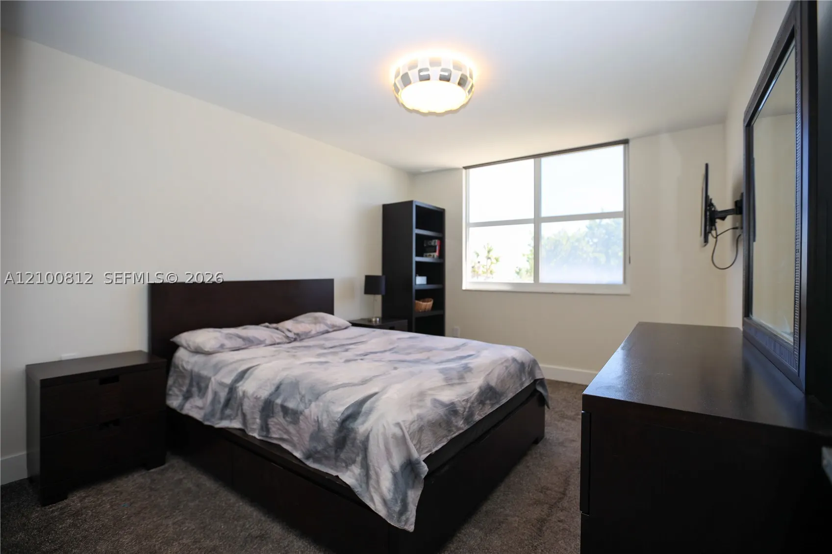 300 Bayview Dr #216