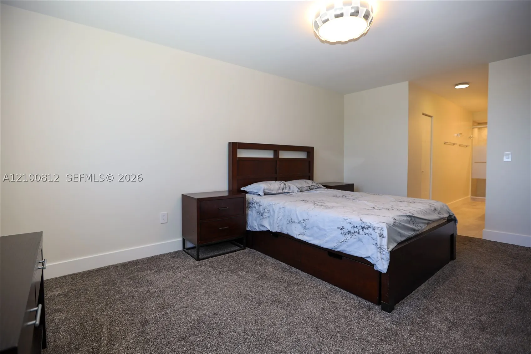 300 Bayview Dr #216