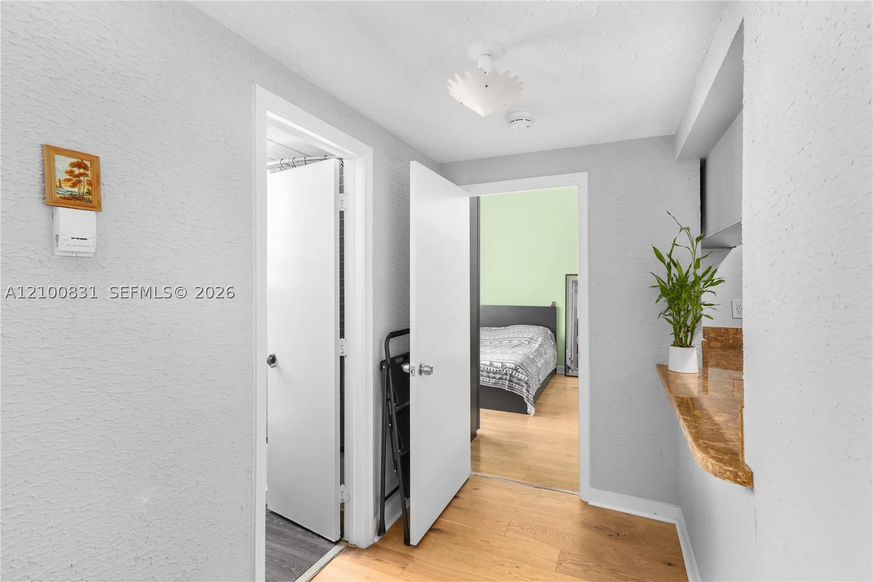 1200 Euclid Ave #102