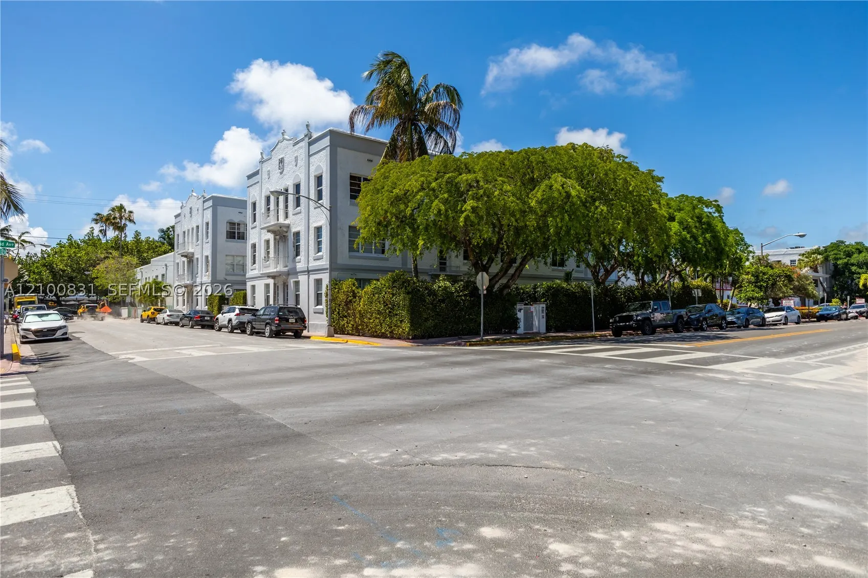1200 Euclid Ave #102