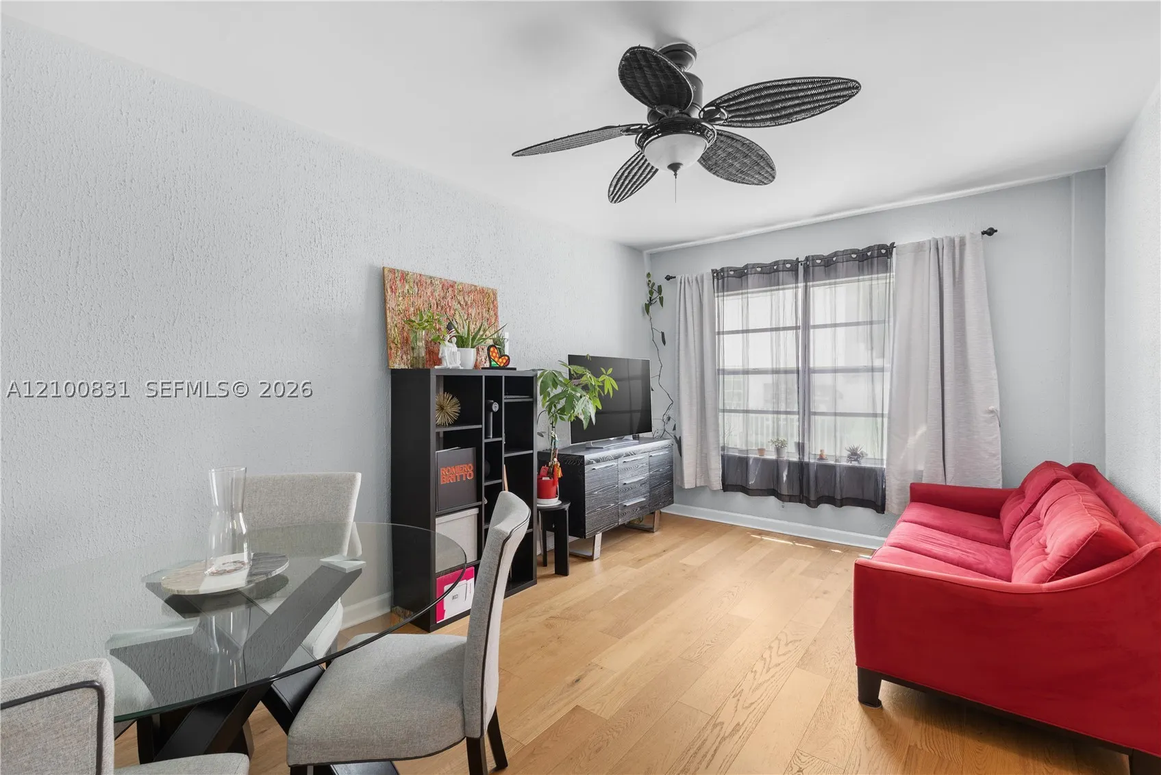 1200 Euclid Ave #102