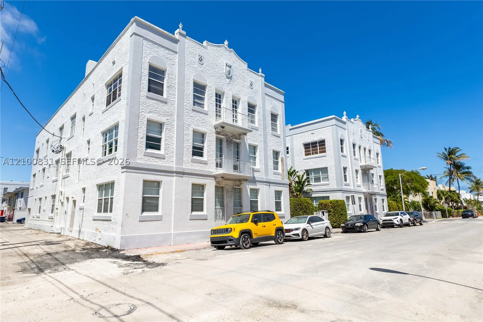 1200 Euclid Ave #102