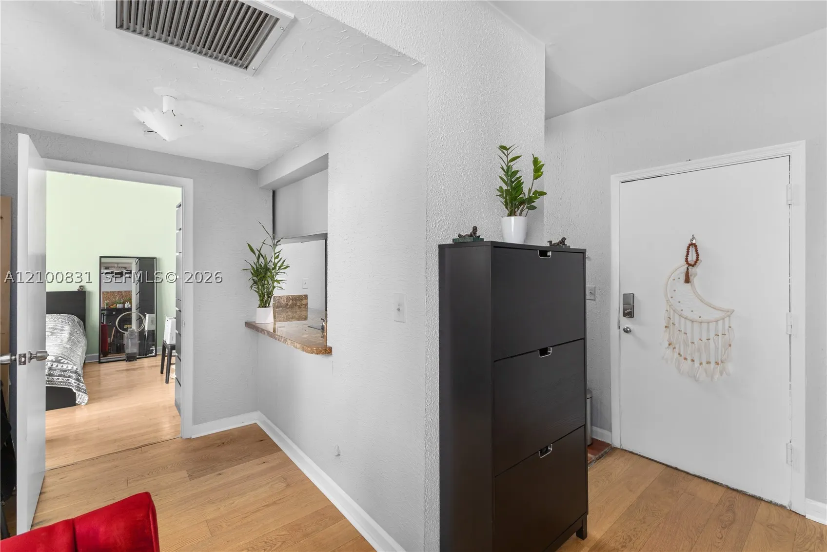 1200 Euclid Ave #102