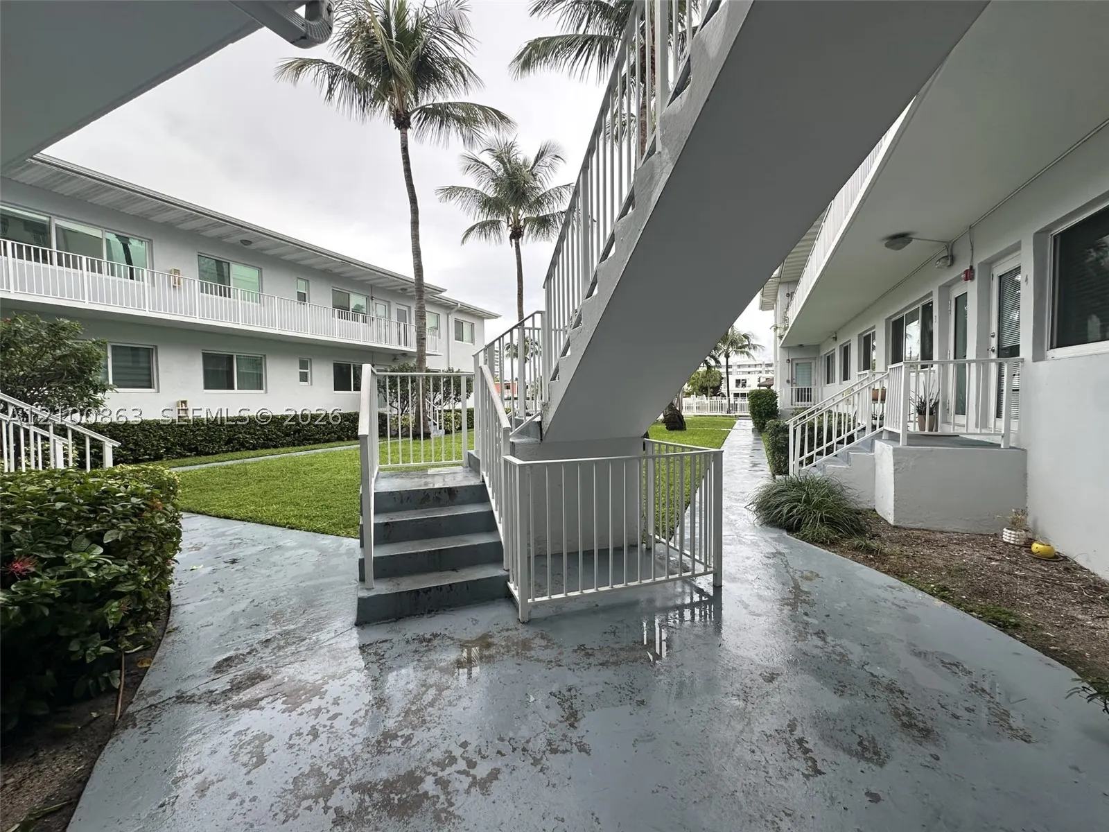7207 Bay Dr #13