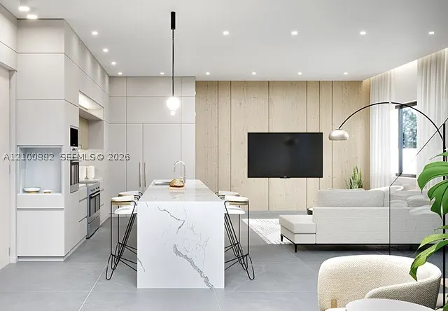 855 SW 14th Court