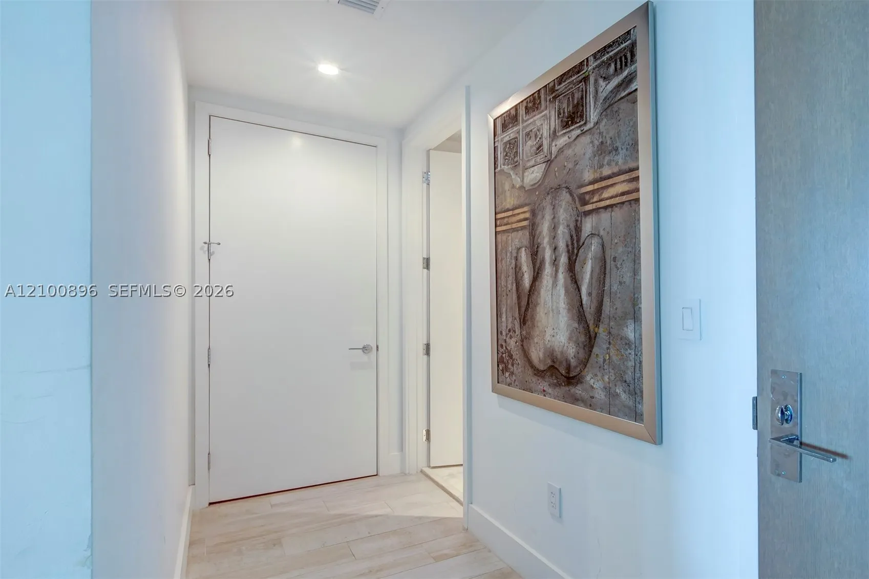 10201 Collins Ave #804