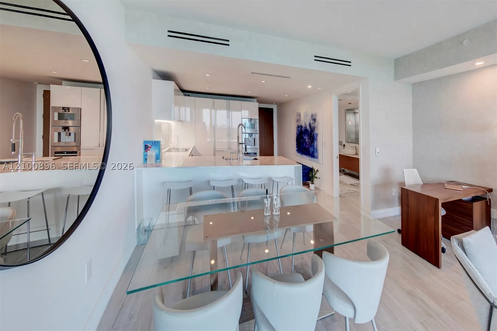 10201 Collins Ave #804
