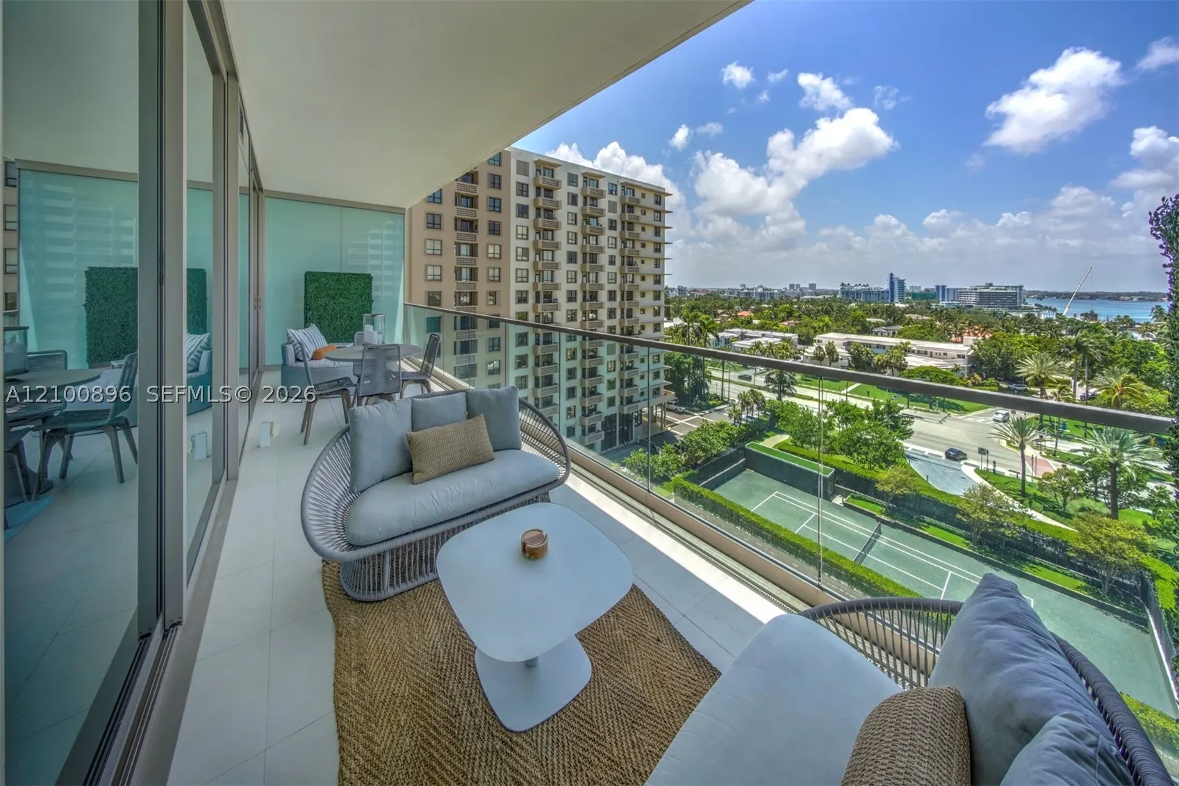 10201 Collins Ave #804