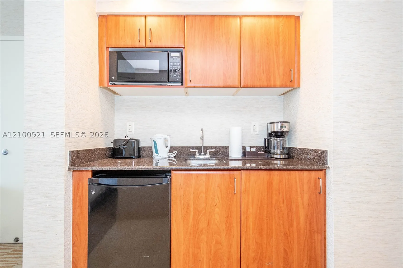 18001 Collins Ave #504 & 505