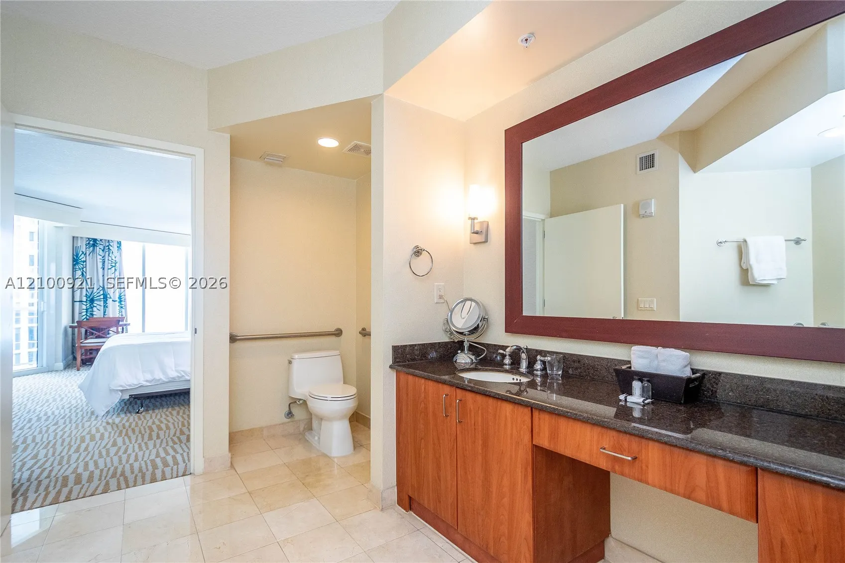 18001 Collins Ave #504 & 505