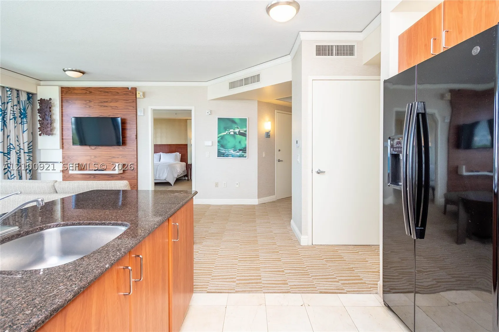 18001 Collins Ave #504 & 505