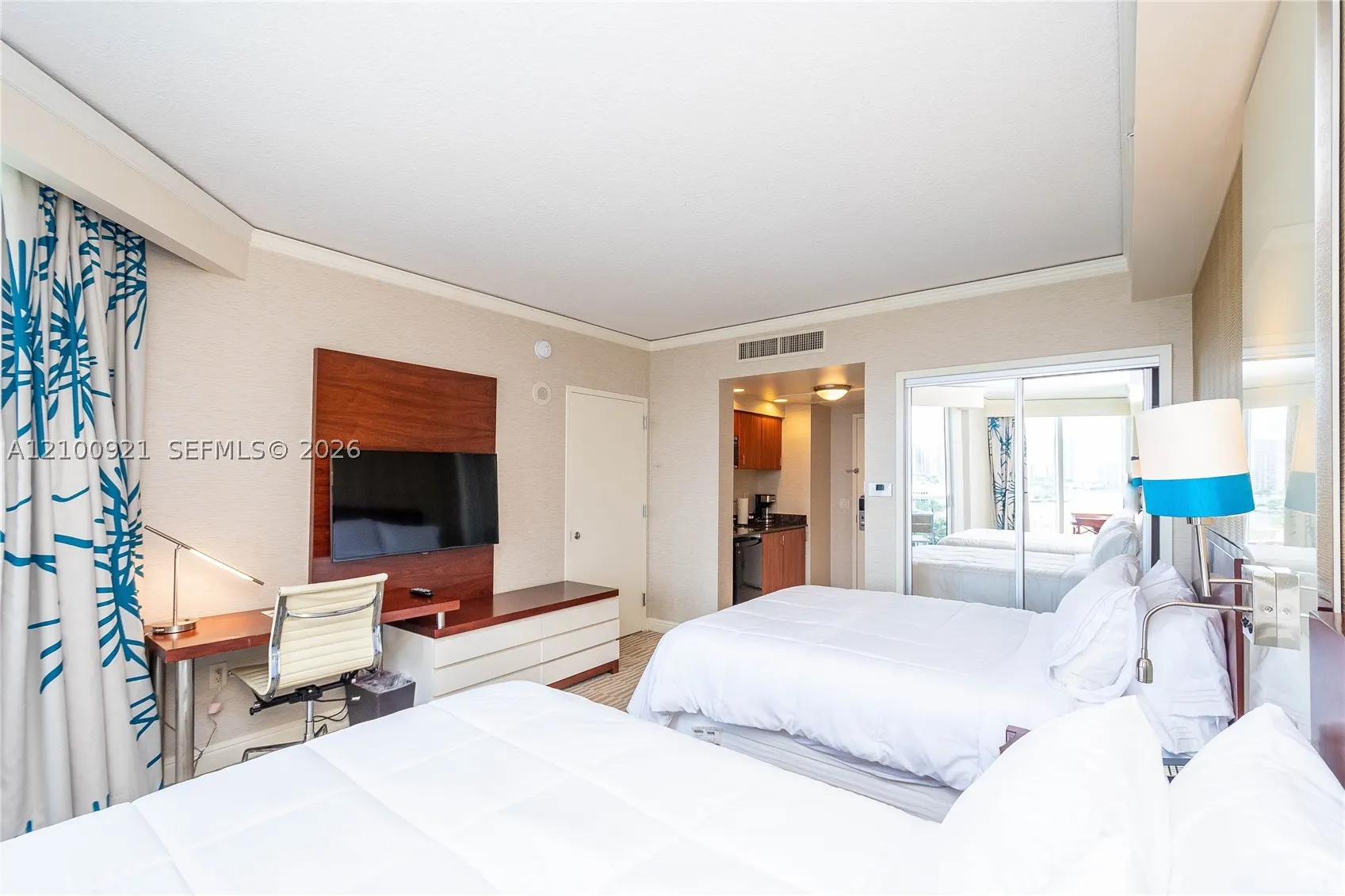 18001 Collins Ave #504 & 505