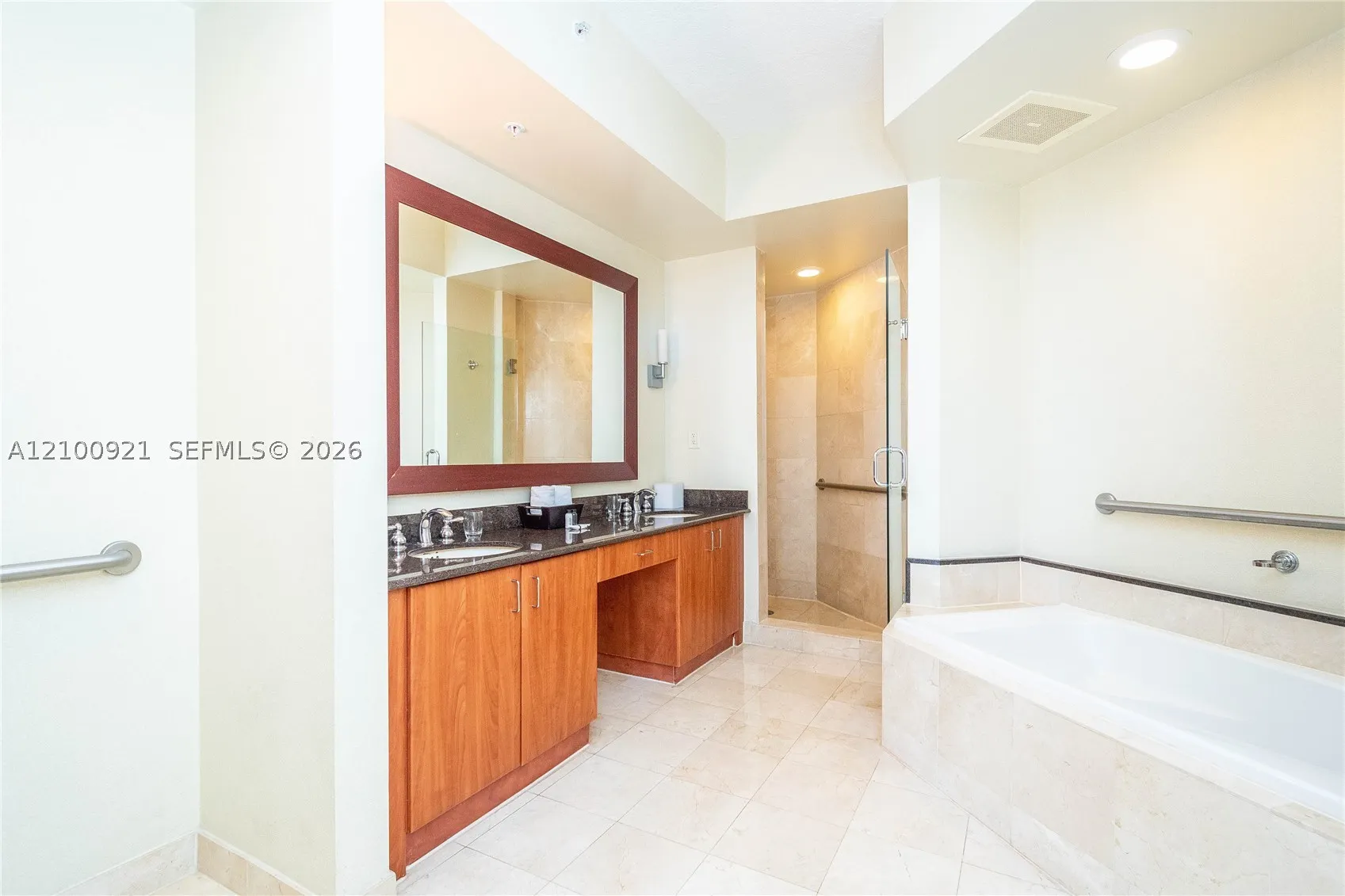 18001 Collins Ave #504 & 505