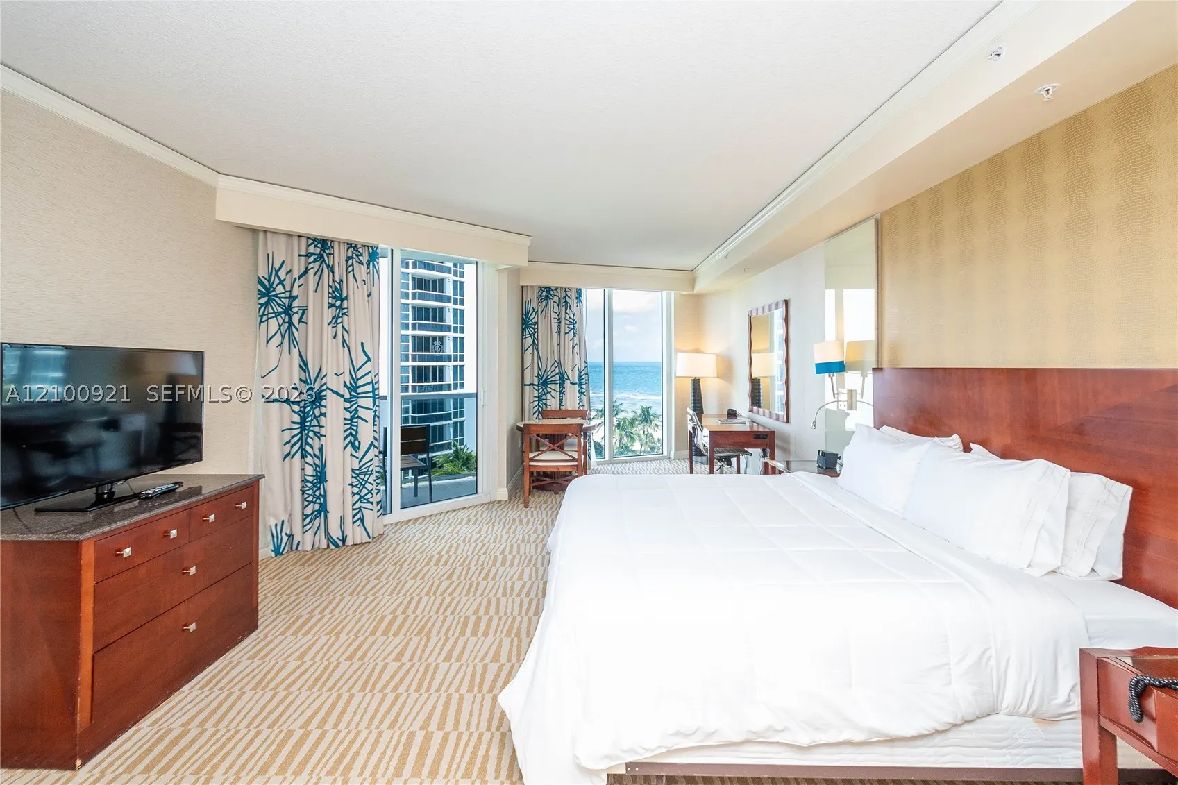 18001 Collins Ave #504 & 505