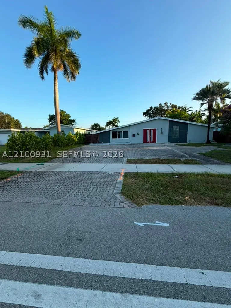 3161 Riverland Rd