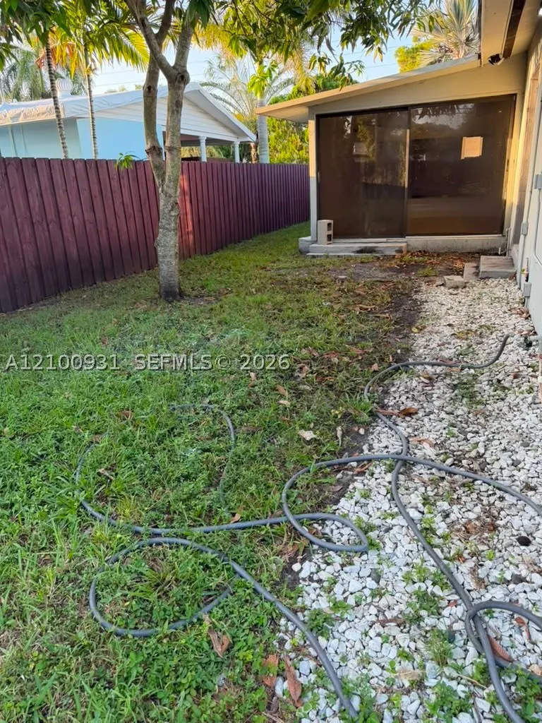 3161 Riverland Rd