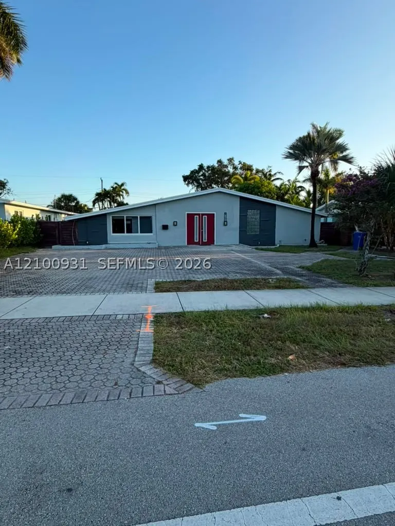 3161 Riverland Rd