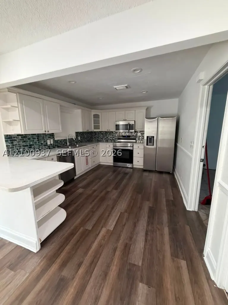 3160 NW 63rd St