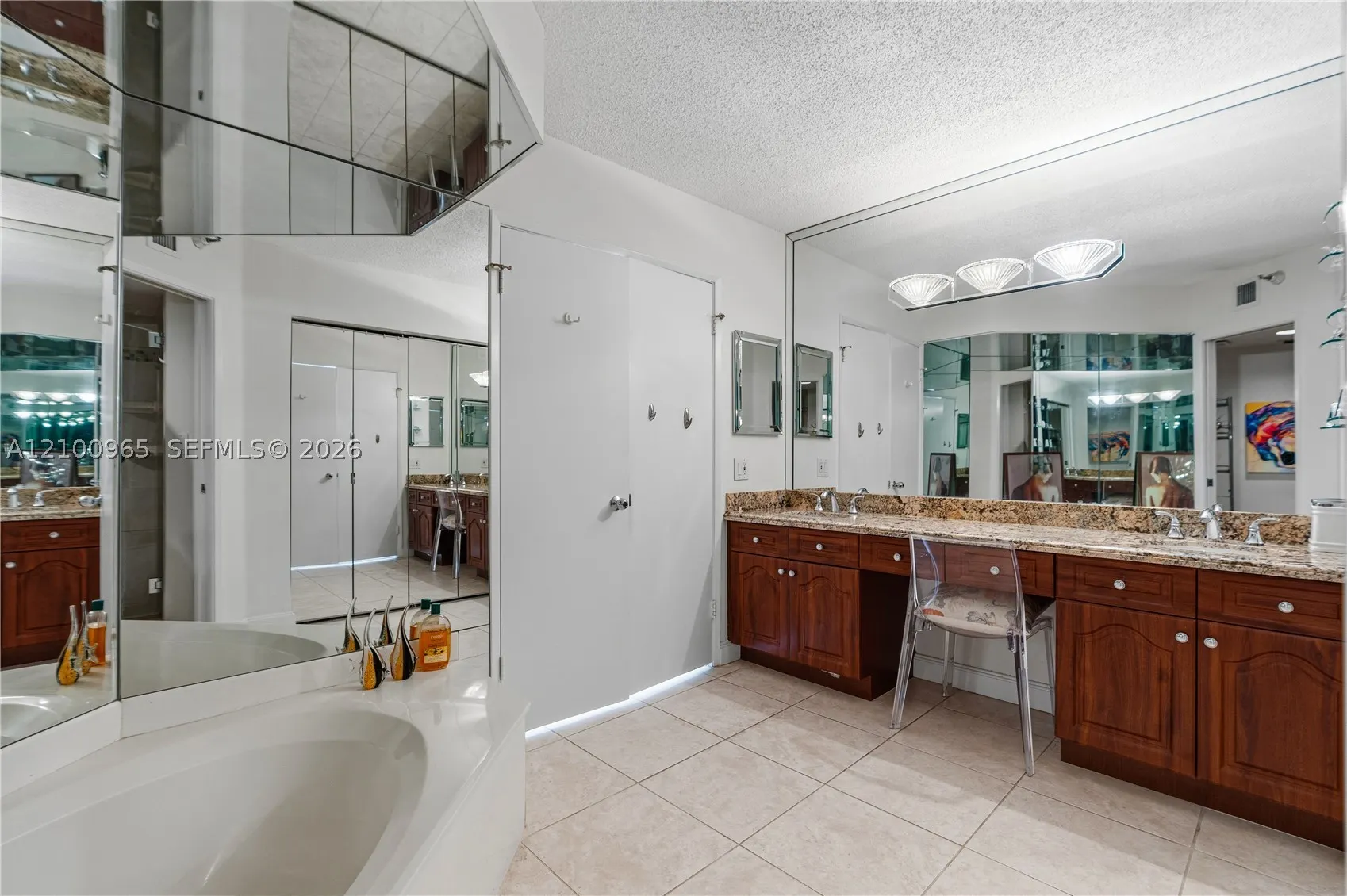 19101 NE 36th Ct #808