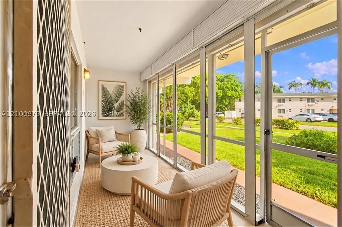 500 S Luna Ct #3