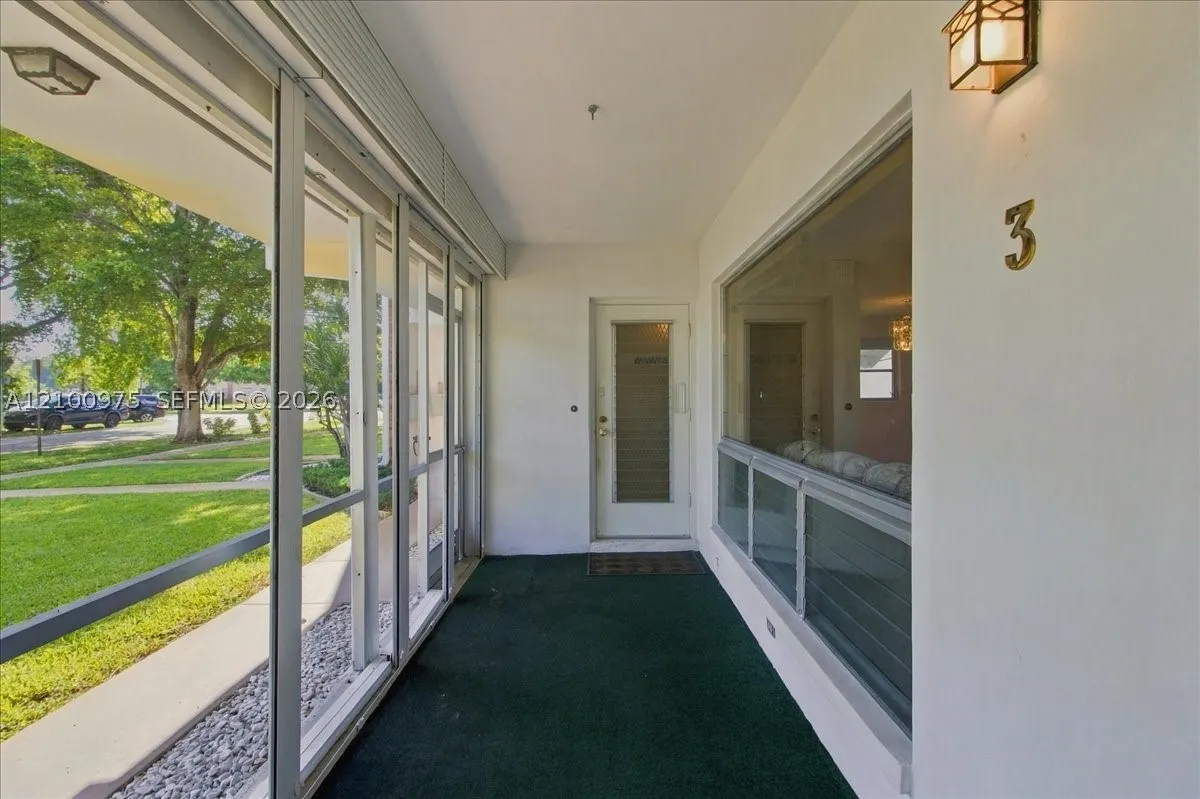 500 S Luna Ct #3
