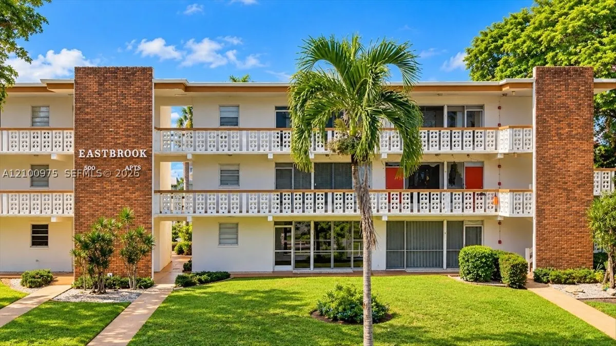 500 S Luna Ct #3