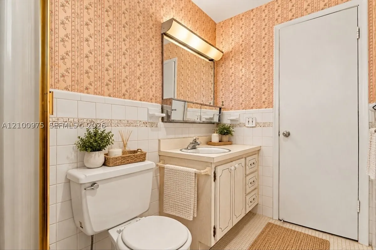 500 S Luna Ct #3