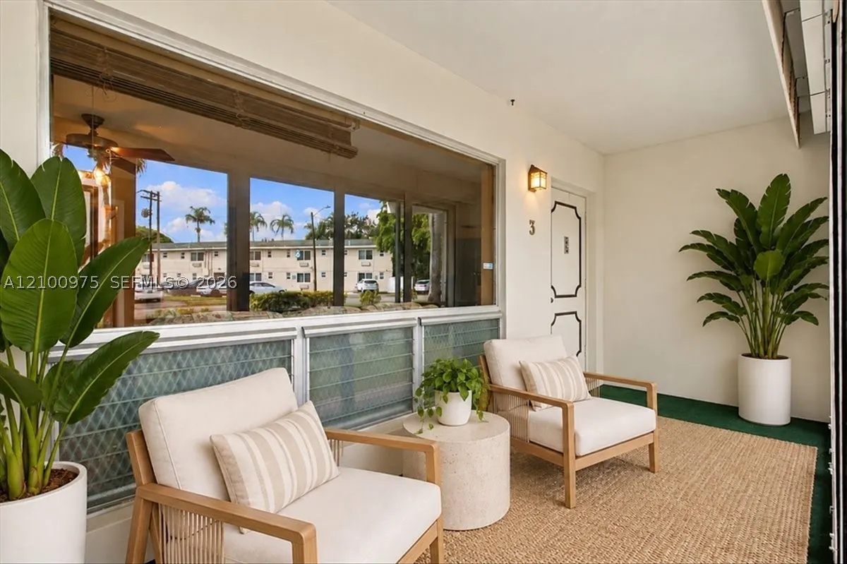 500 S Luna Ct #3