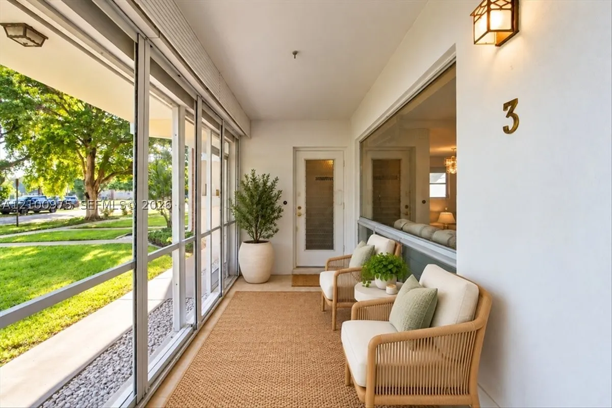 500 S Luna Ct #3
