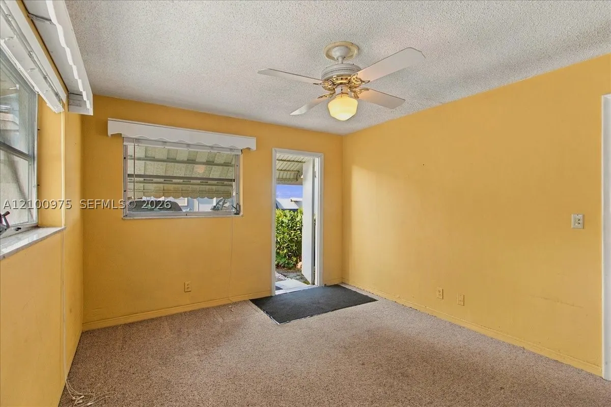 500 S Luna Ct #3