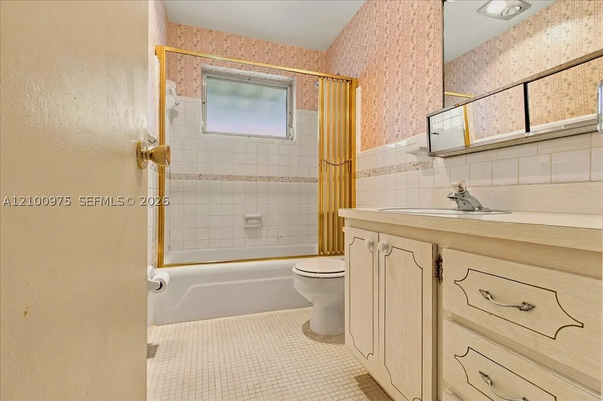 500 S Luna Ct #3
