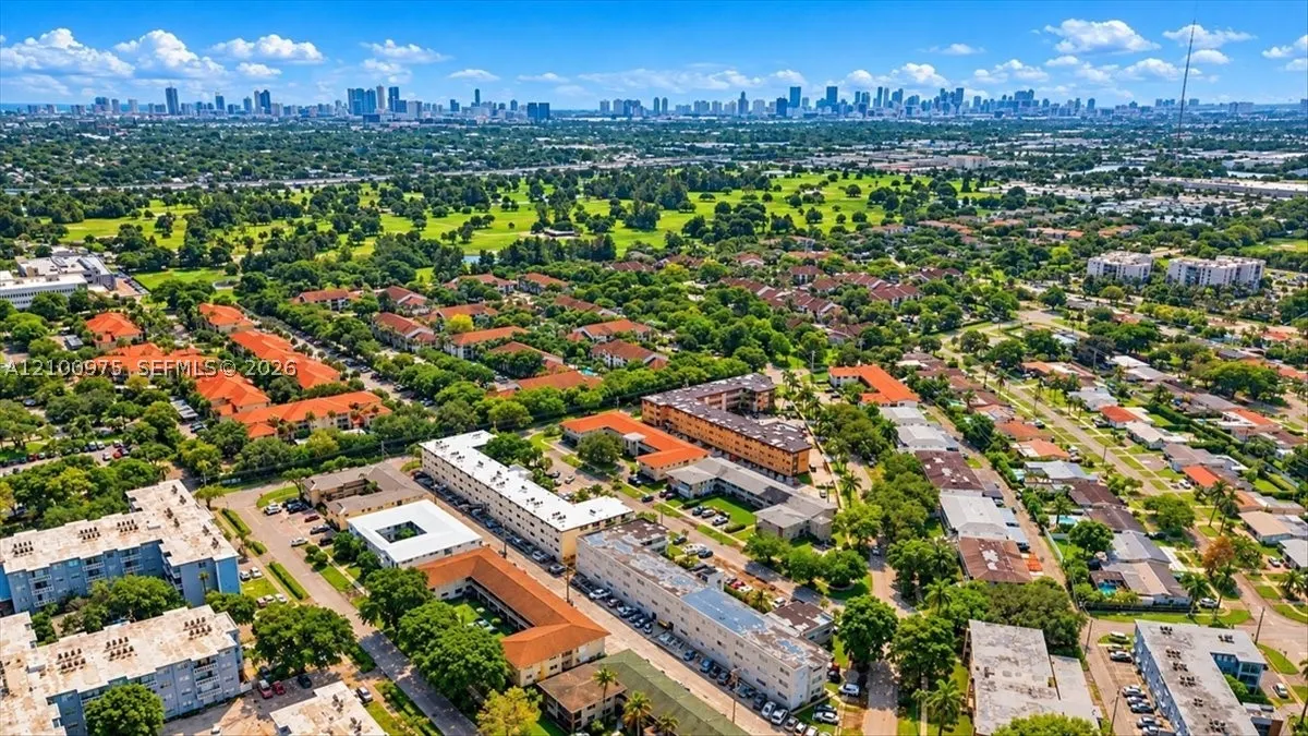 500 S Luna Ct #3