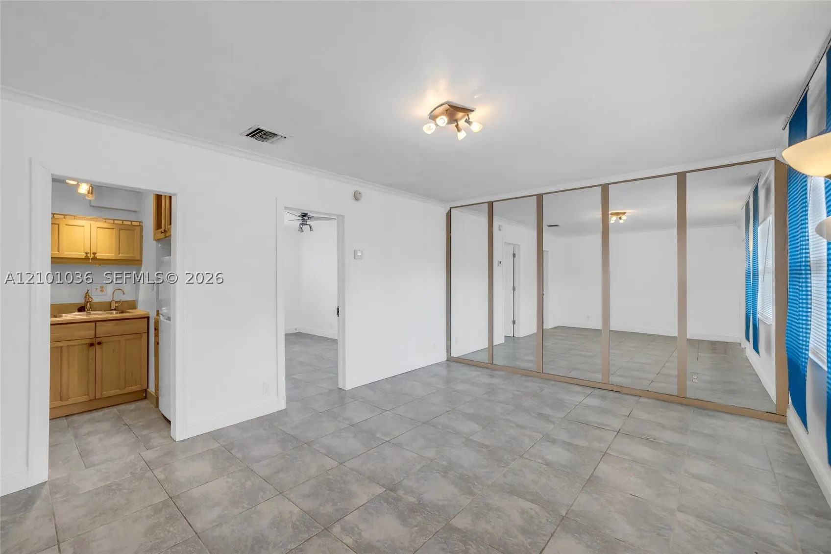 815 Middle River Dr #311